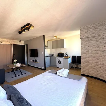 70 - Face A La Gare Apartamento Poitiers