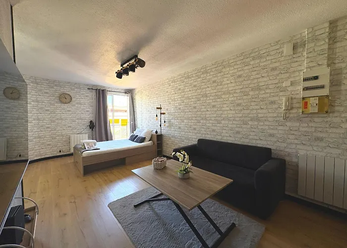 70 - Face à La Gare Appartement