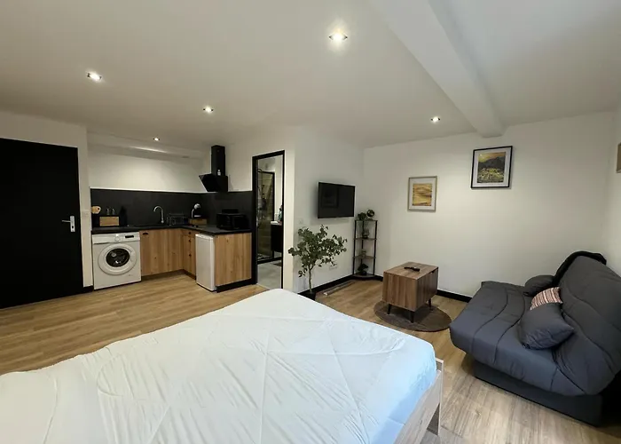 70 - Face à La Gare * Poitiers